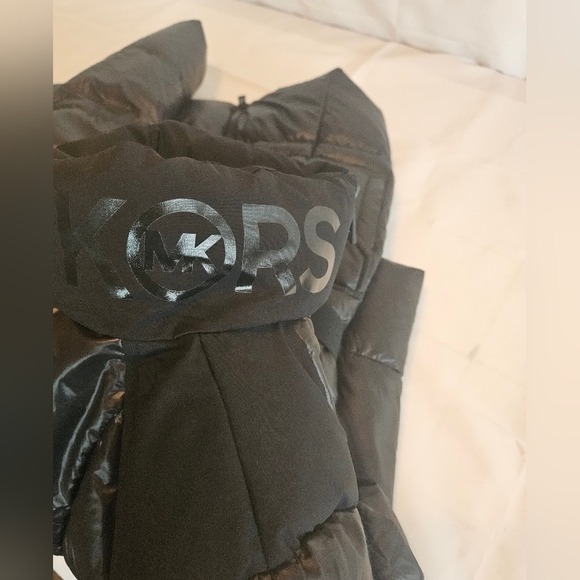 Michael Kors. Puffer Jacket. Size S New without tags - Picture 6 of 16